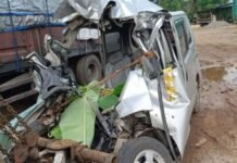 Mobil Ringsek, Pengemudi Asal Malang Meninggal