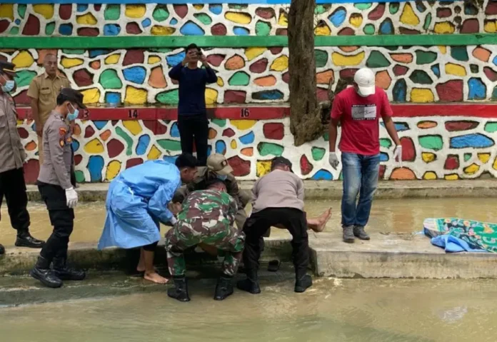 seorang-kakek-asal-blora-tewas-saat-mandi-di-pemandian-air-panas-singgahan-tuban--thumbnail-526