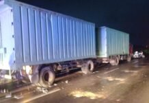 Satu Orang Meninggal Usai Tabrak Bagian Belakang Truk Gandeng