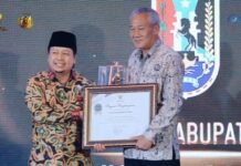 KI Jatim Awards 2025, Pemkab Tuban Penghargaan Badan Publik Informatif