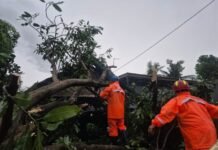 Diterjang Angin Puting Beliung Puluhan Rumah di Tegalagung Semanding Rusak
