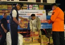 Bupati Tuban Berangkatkan Bantuan Untuk Korban Gempa di NTT
