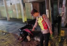 Tabrak Truk Parkir Pengendara Motor Meninggal