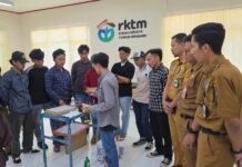 Bidik Peluang Usaha, Solusi Bangun Indonesia Berikan Pelatihan Sablon Warga Sekitar Pabrik